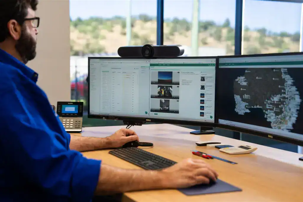 Intellifleet IVMS monitoring in vehicle